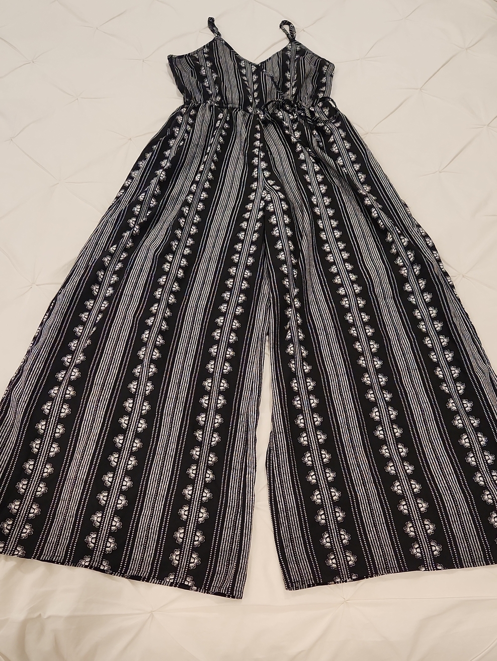 B.O.G. Collective Polyester Black And White Patterned Wide Leg Jumpsuit Size S